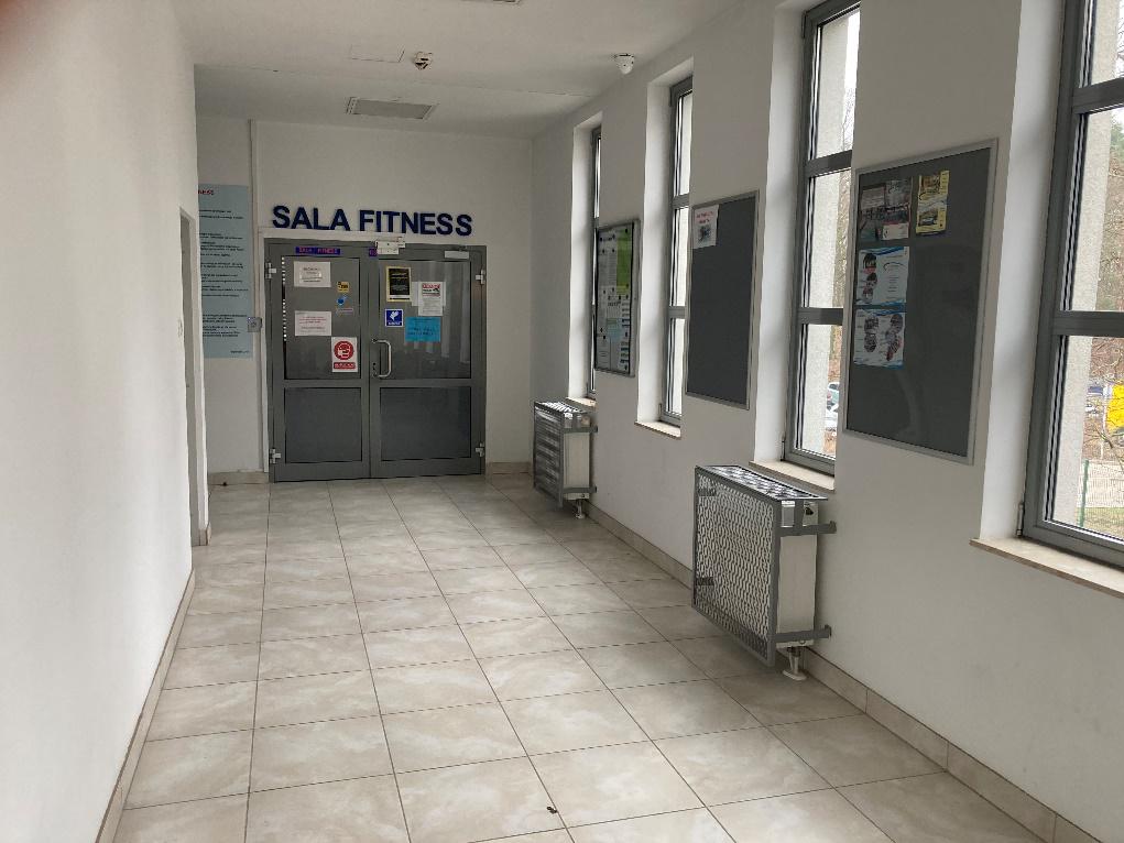Hol prowadzący do sali fitness